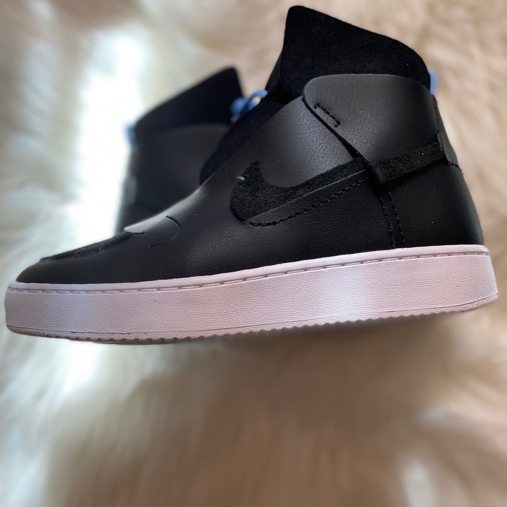 Women Vandalized LX Black